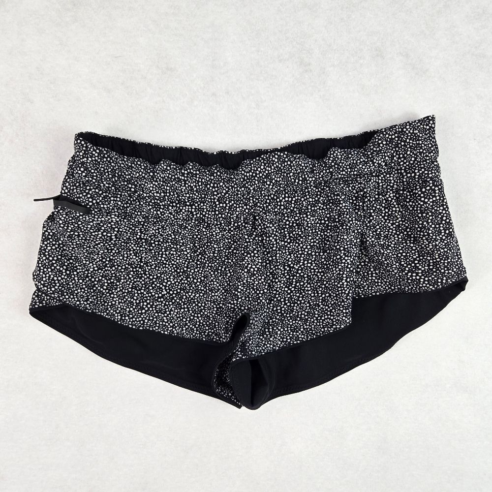 Lululemon Surf Short IIFreckle Flower Black White / Black